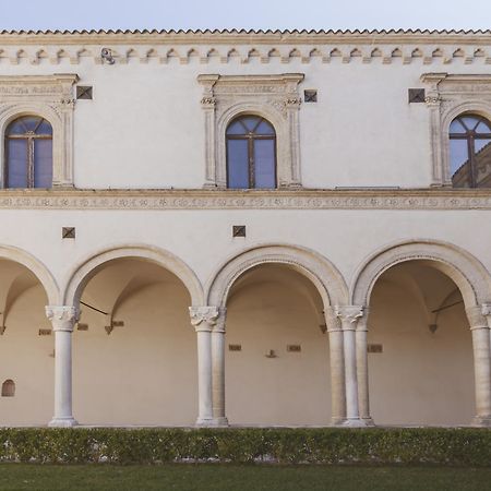 Foresteria Dell'Abbazia Montescaglioso Exteriör bild